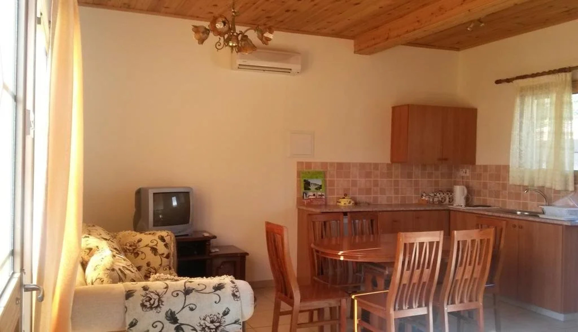 K H G Stone Wood Cottages