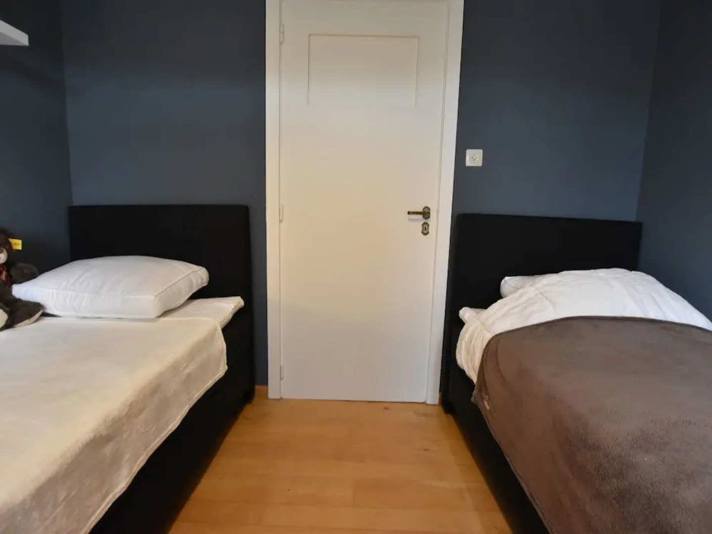 Secluded Holiday Home in Oostende with Garden