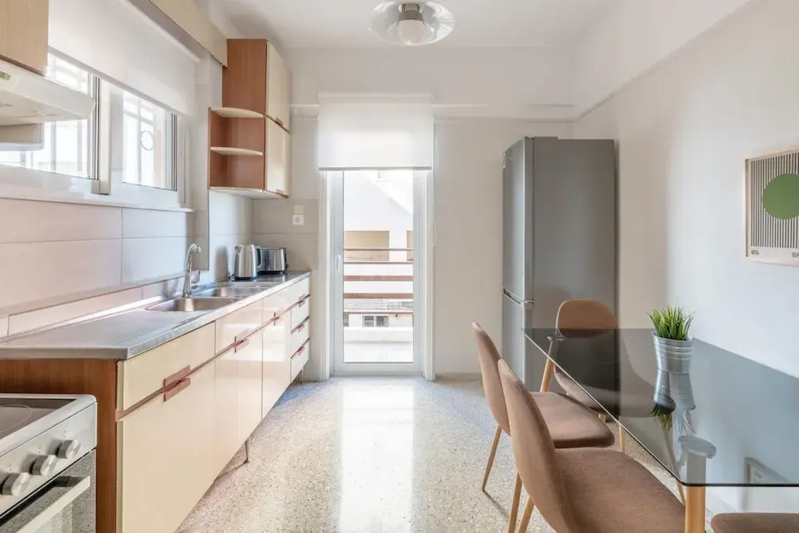 Homey 2BR Apartment in Cholargos