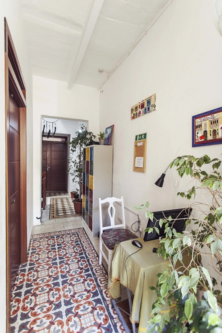 Granny's Inn - Hostel