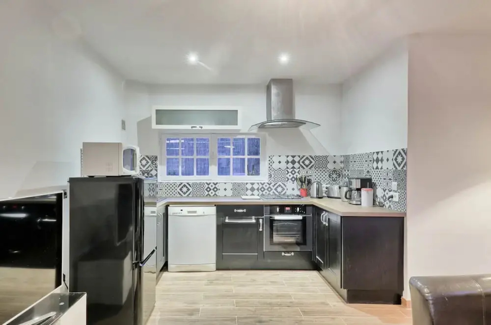 Tamaris Corner House