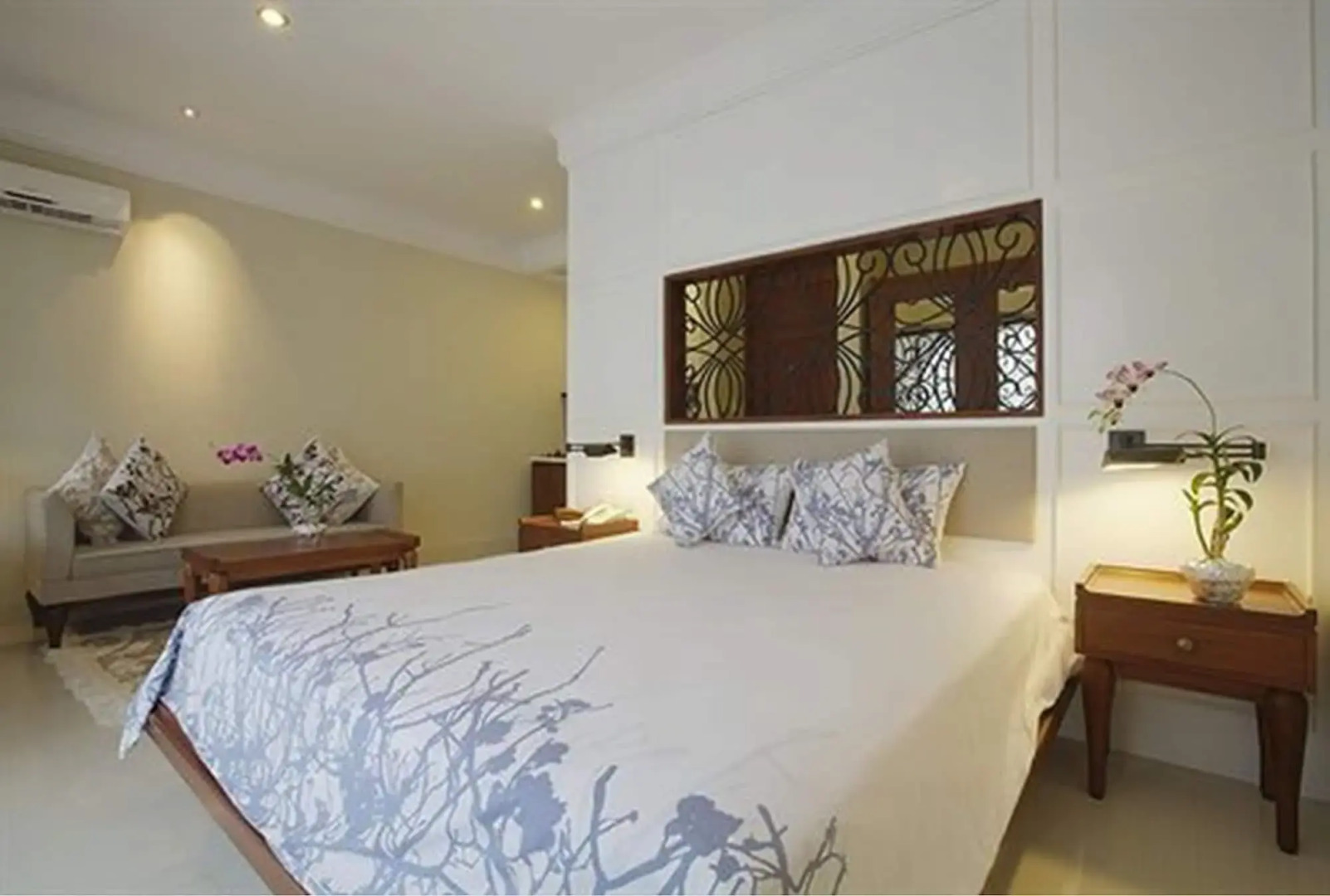 Seminyak Lagoon All Suites Hotel