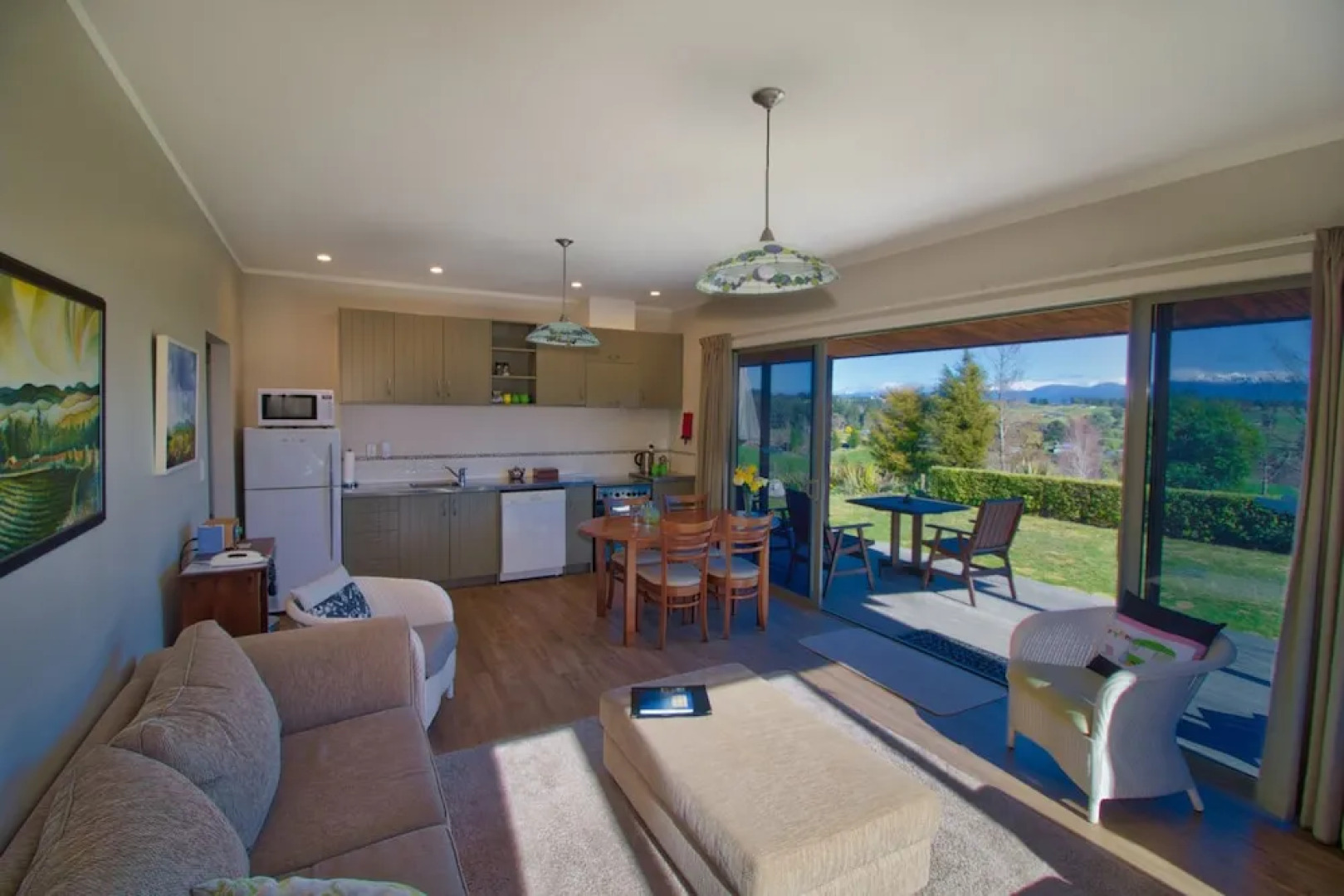 Clayridge House and cottage