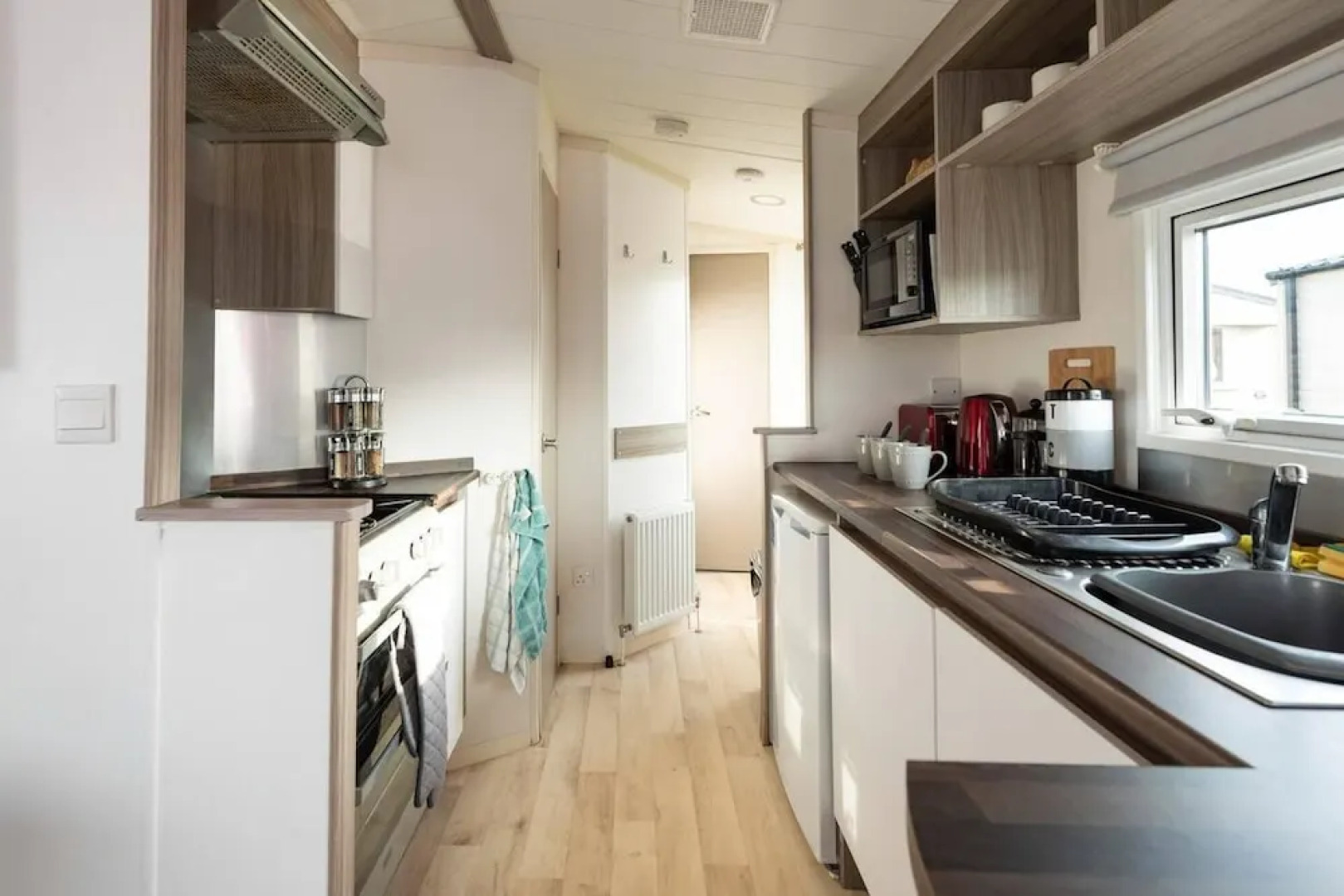 Lovely 2-bed Static Caravan in Rhyl