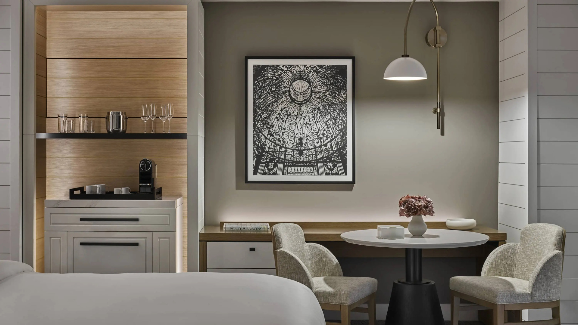 Отель Four Seasons New Orleans