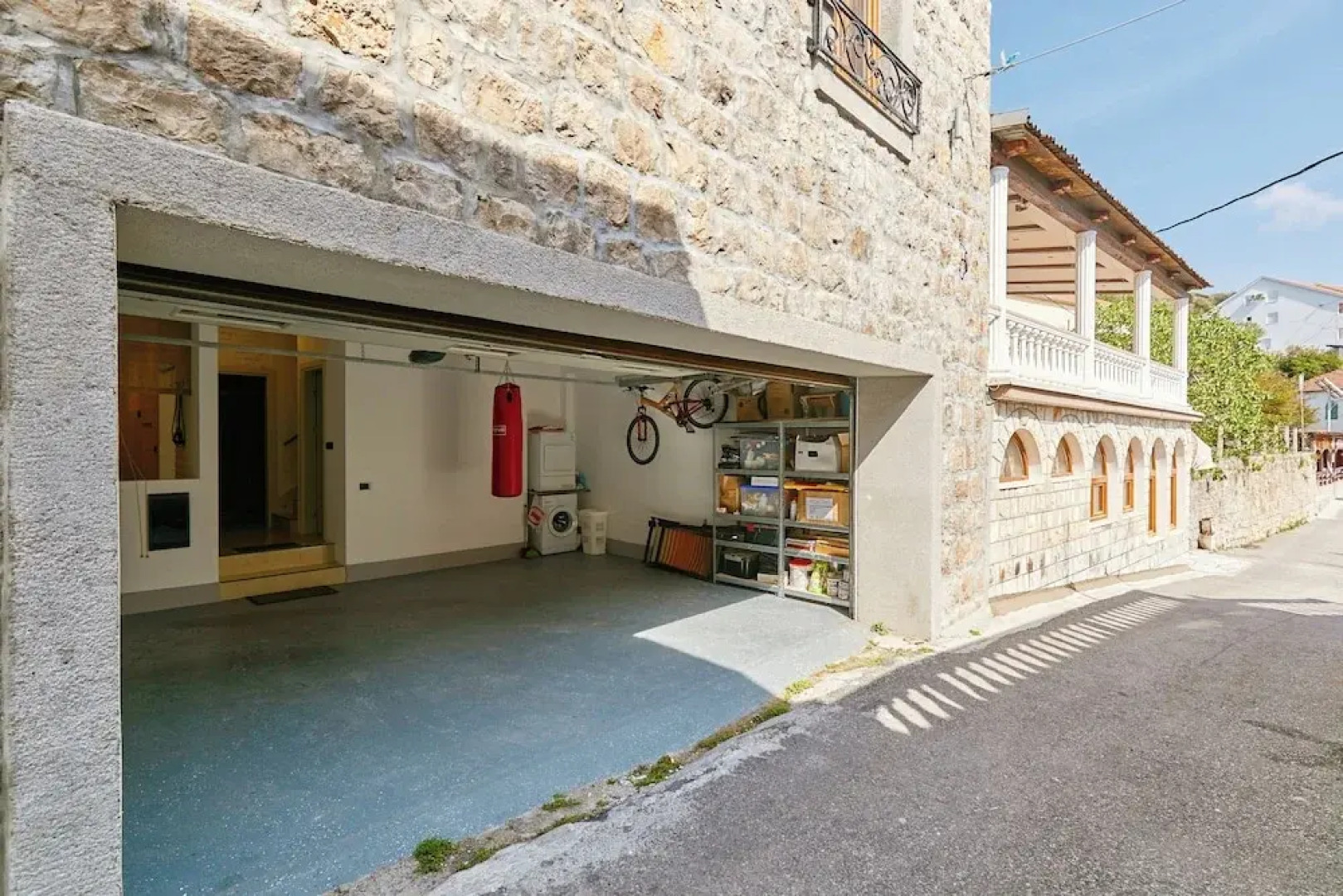 Beachfront Villa Adria