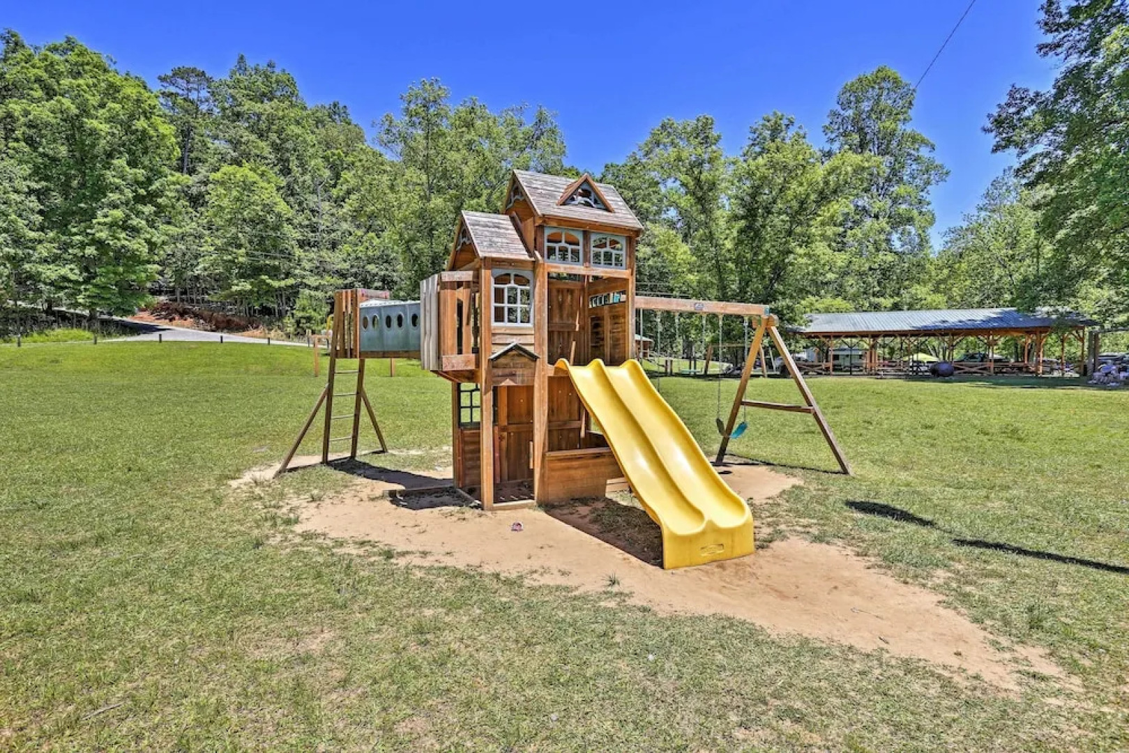 Peaceful Ellijay Cabin: Pool Access & Resort Perks