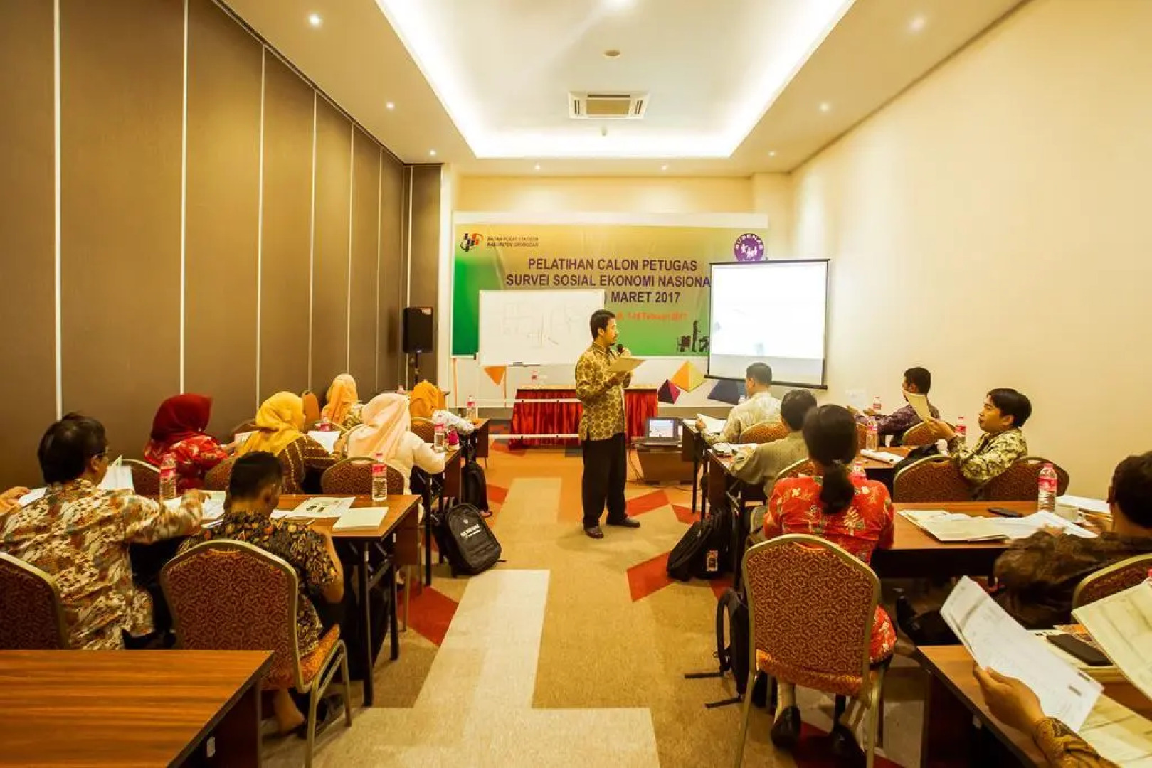 Front One Hotel Purwodadi