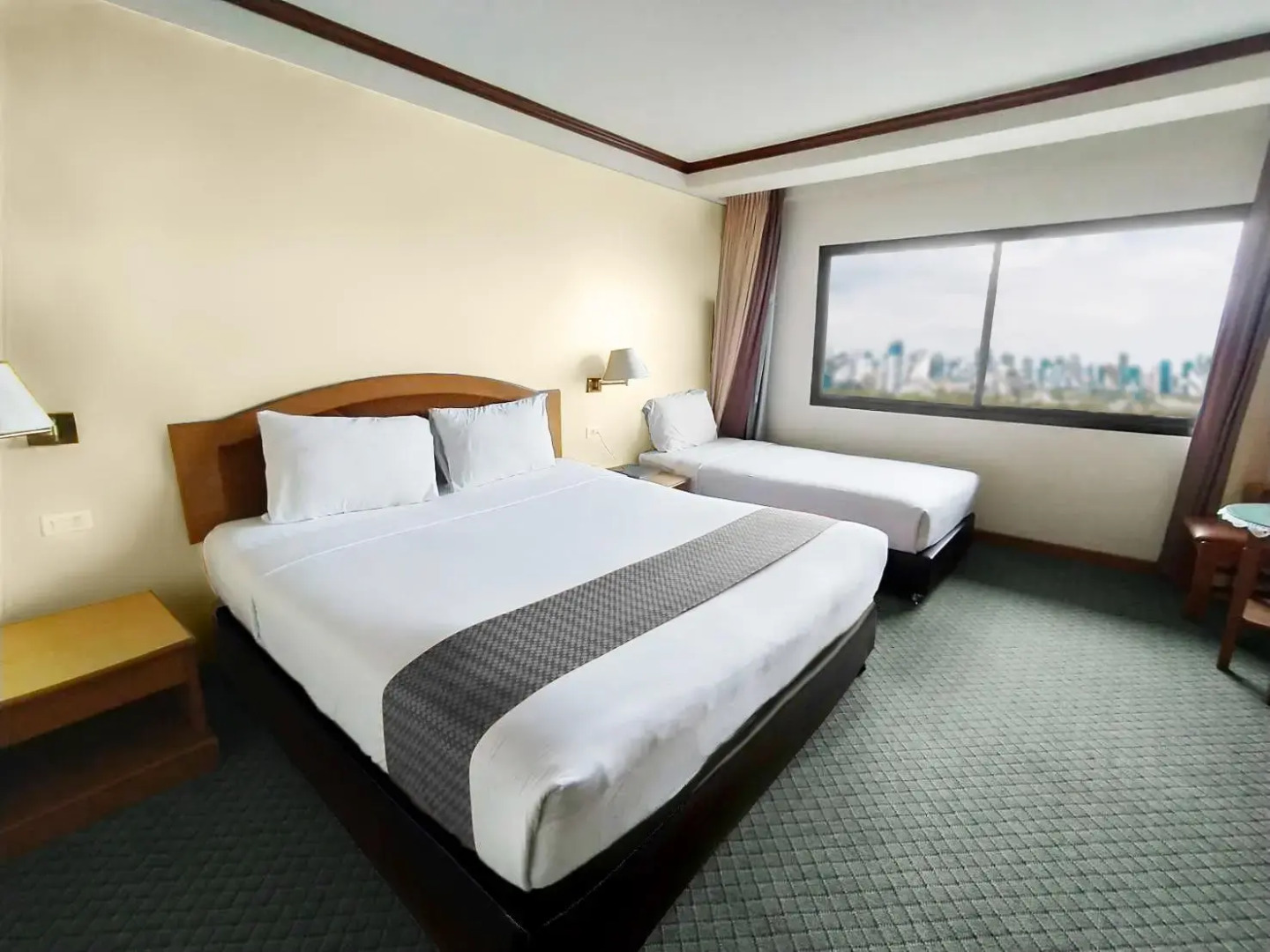 Sing Golden Place Hotel