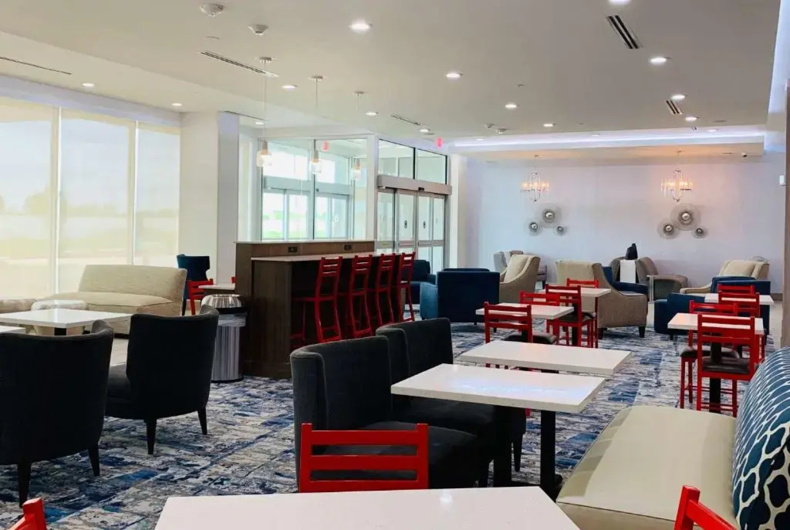 La Quinta Inn & Suites by Wyndham-Red Oak TX IH-35E