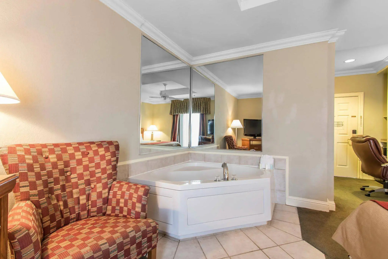 SAMIR Stay at NW Expressway