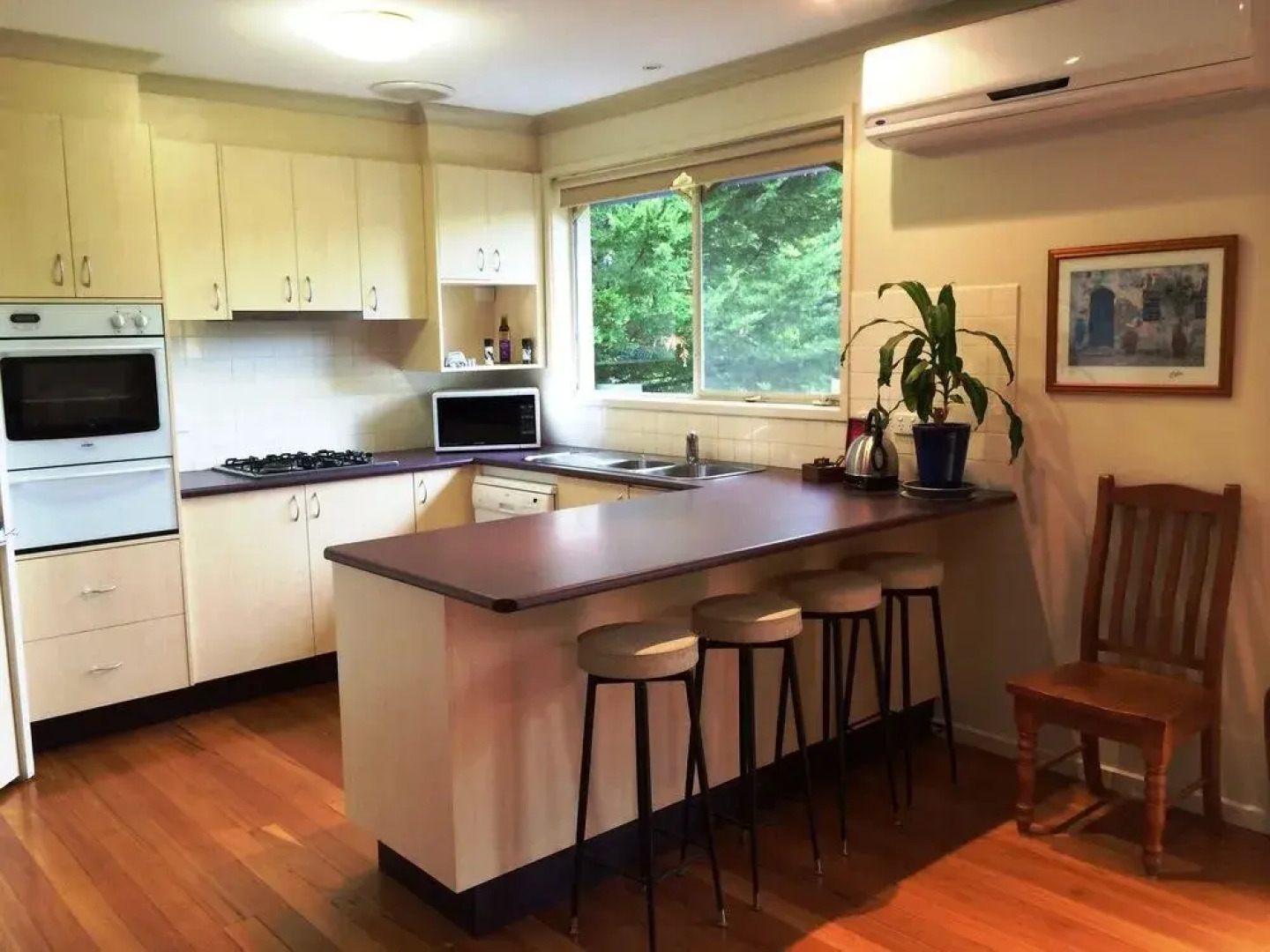 Acacia House Spa Balcony Apartment