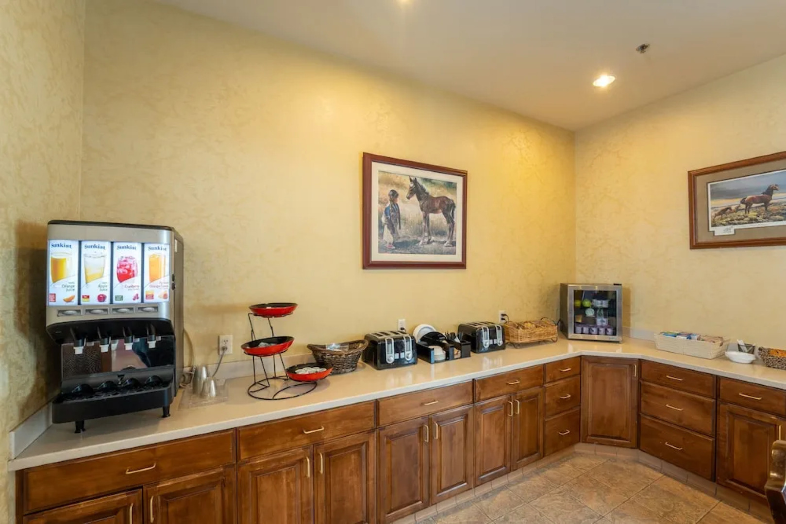 Silverland Inn and Suites