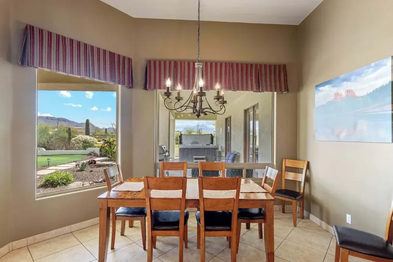 East Mesa Desert and Mountain Views: 5br, Pool