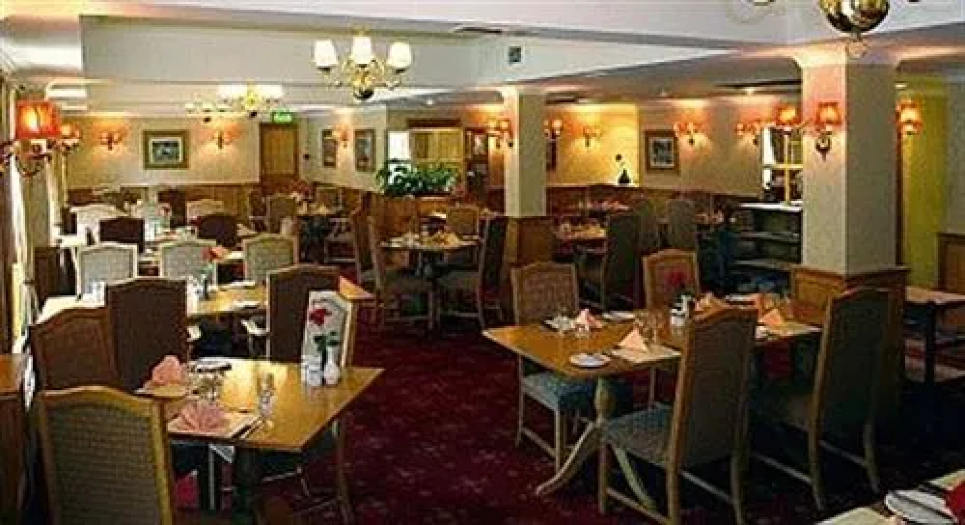 Oaklands Lodge Hotel