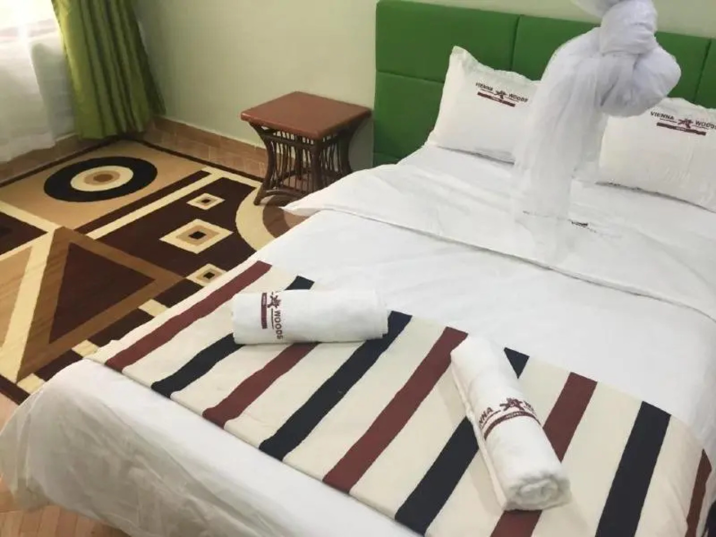 Vienna Woods Holiday Inn Limited