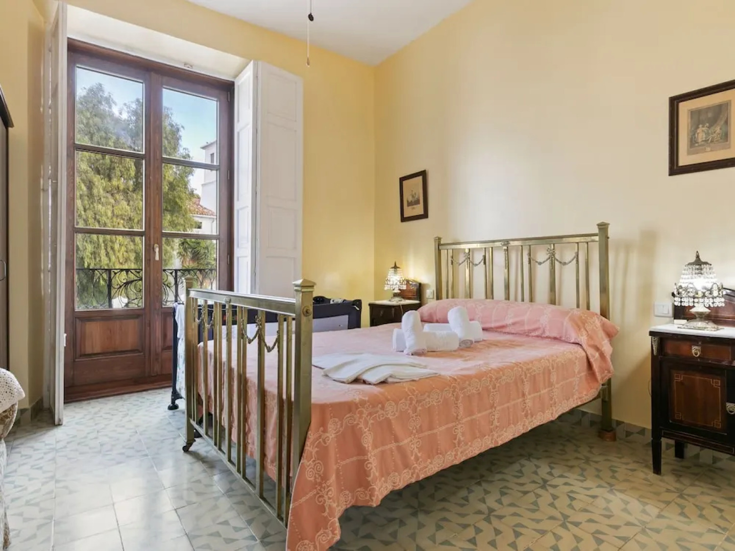 Luxurious Villa in Fuente de Piedra With Swimming Pool