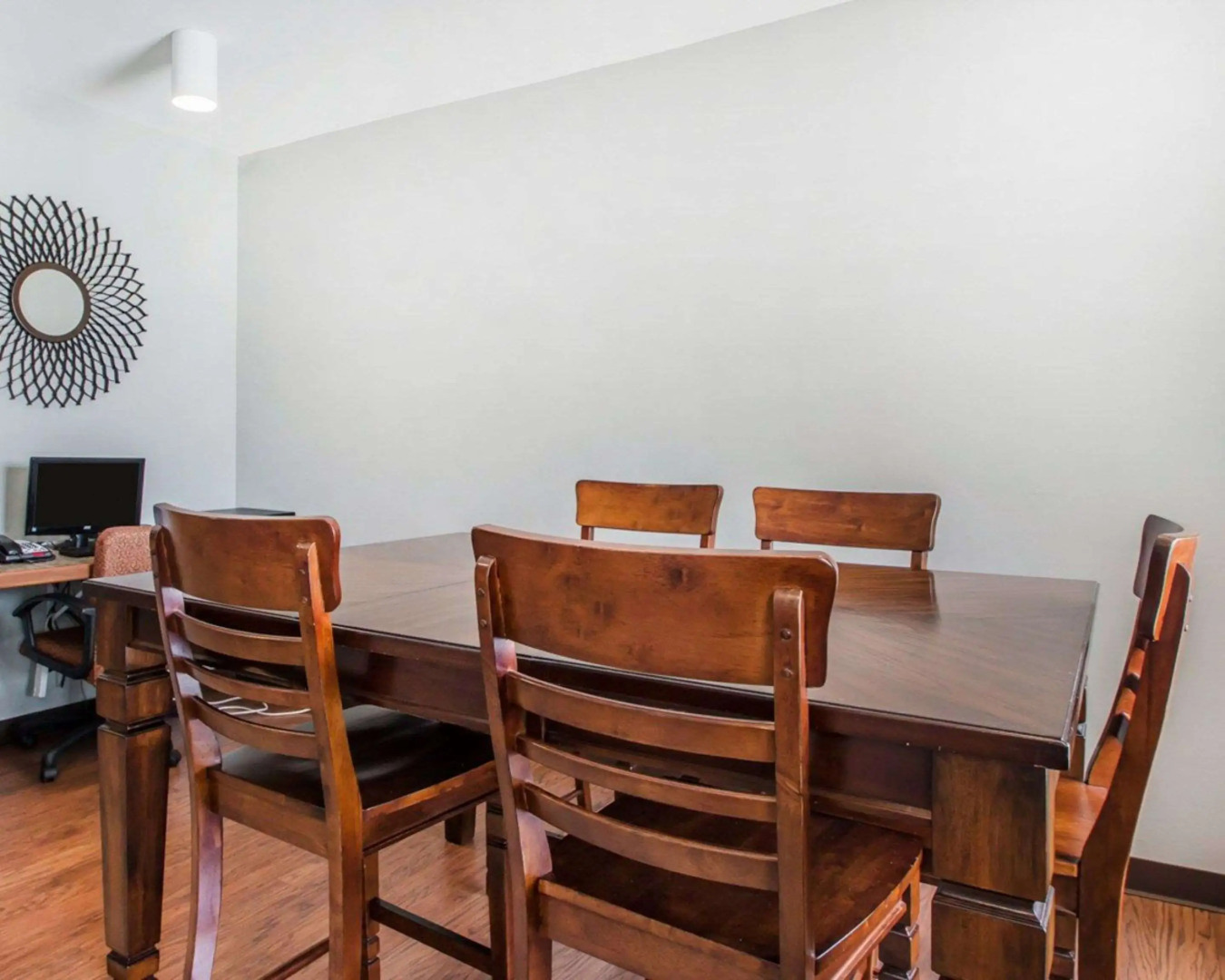 Quality Inn US65 & E. Battlefield Rd. Springfield