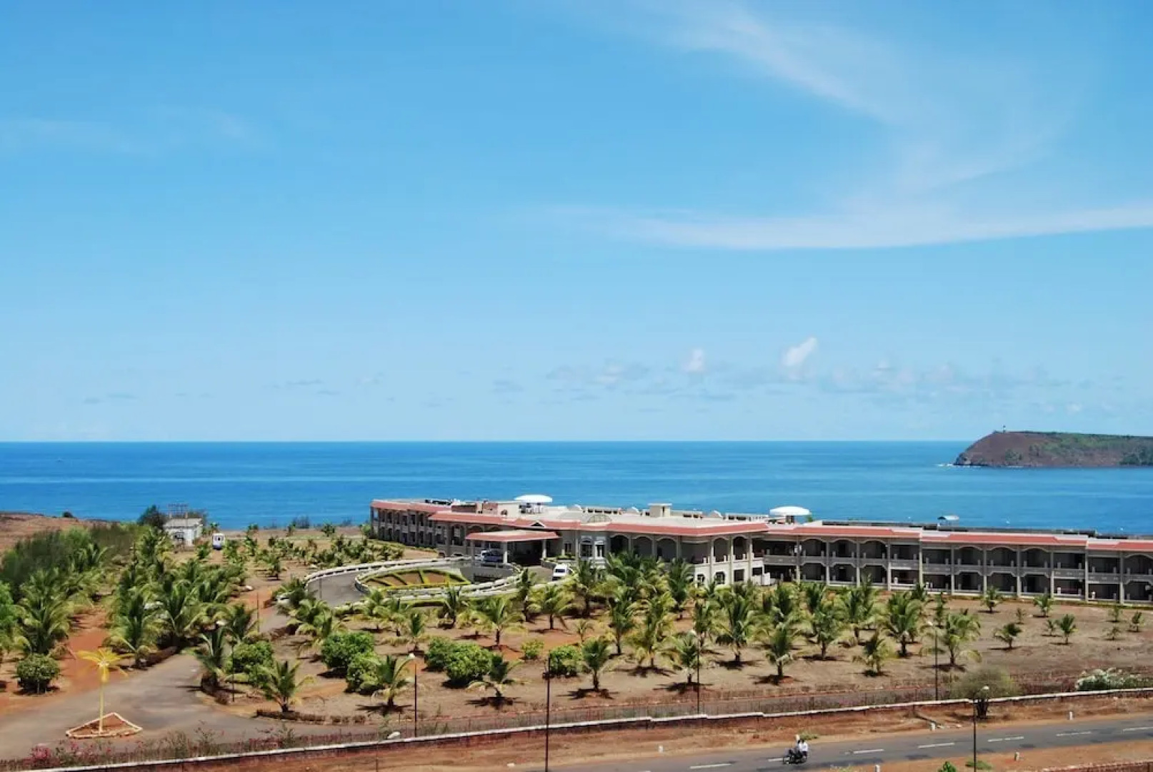 Kohinoor Samudra Beach Resort