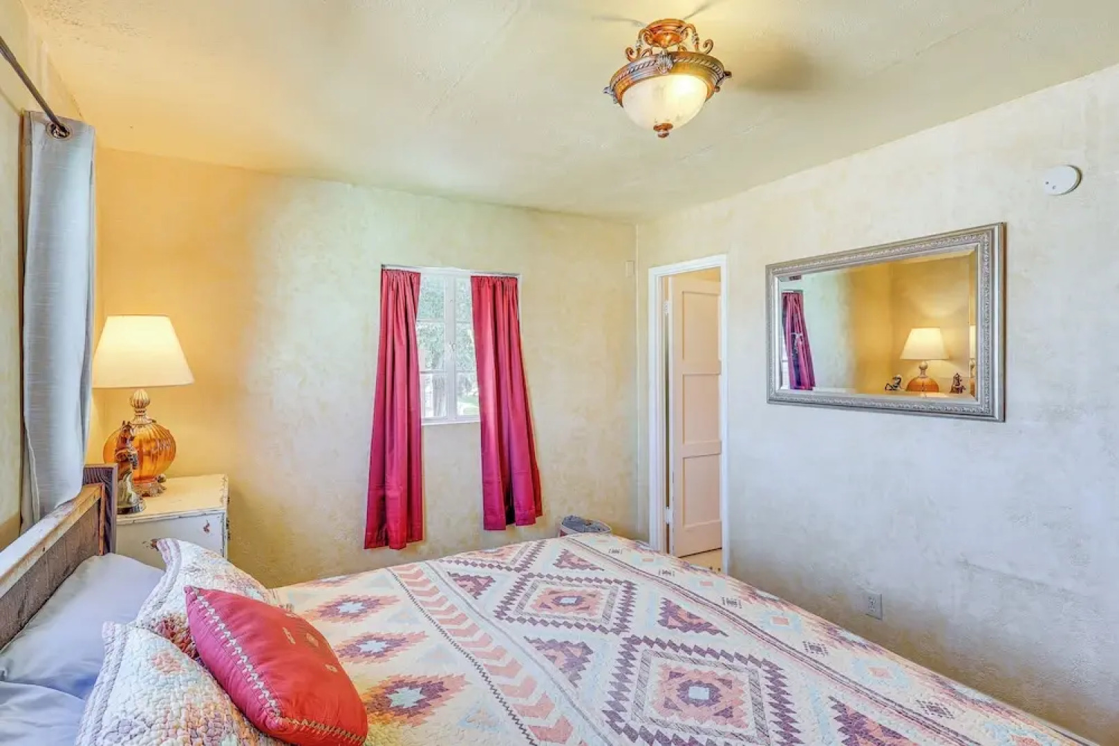 Route 66 Retreat Steps to Beale St in Dtwn Kingman