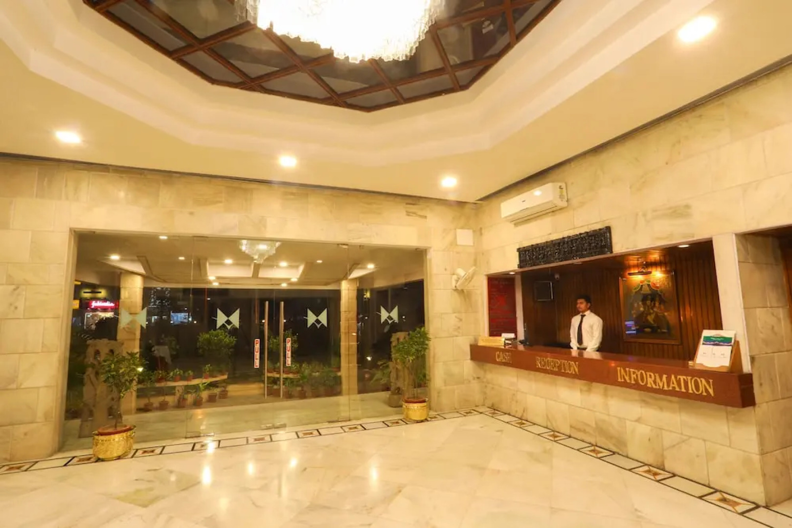 Hotel Classic Residency