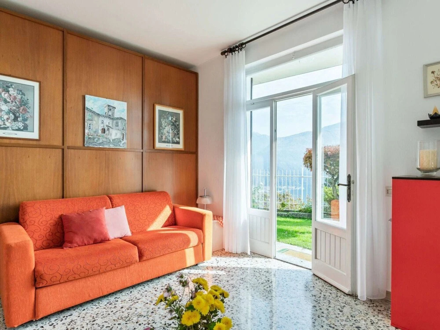 Delightful Villa With Garden