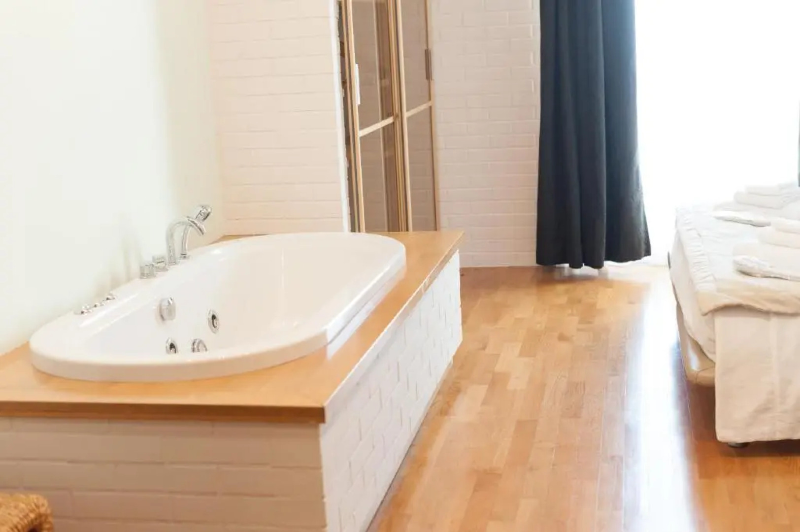 Réva Residences & Pool