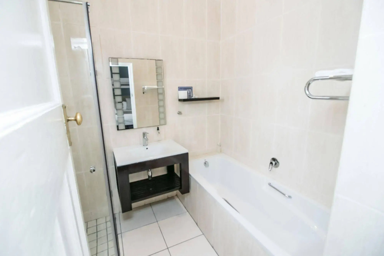 First Avenue Guesthouse