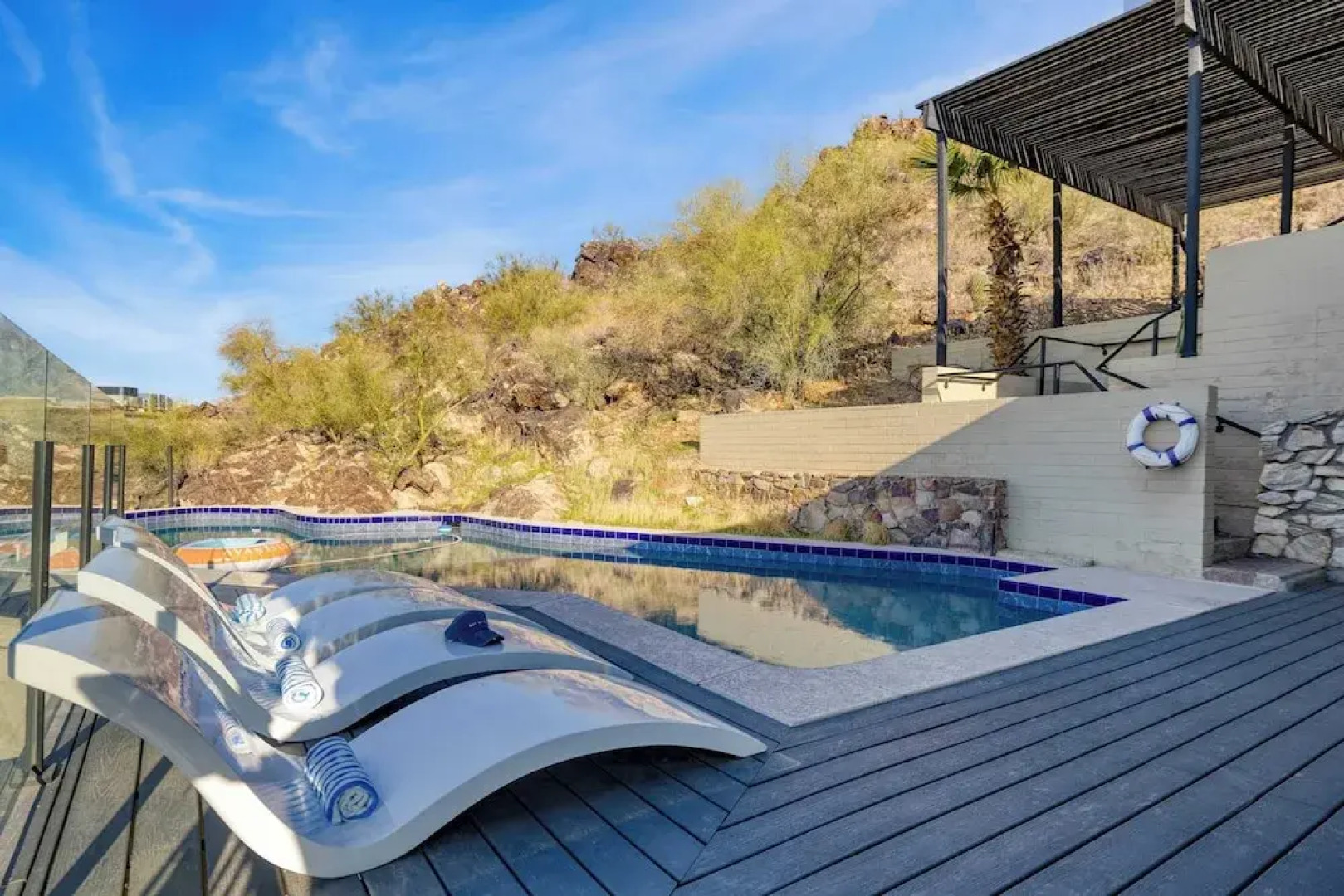 Panoramic Views, Private Pool, Patio Lounge w/ Firepit Royal Palm by Avantstay