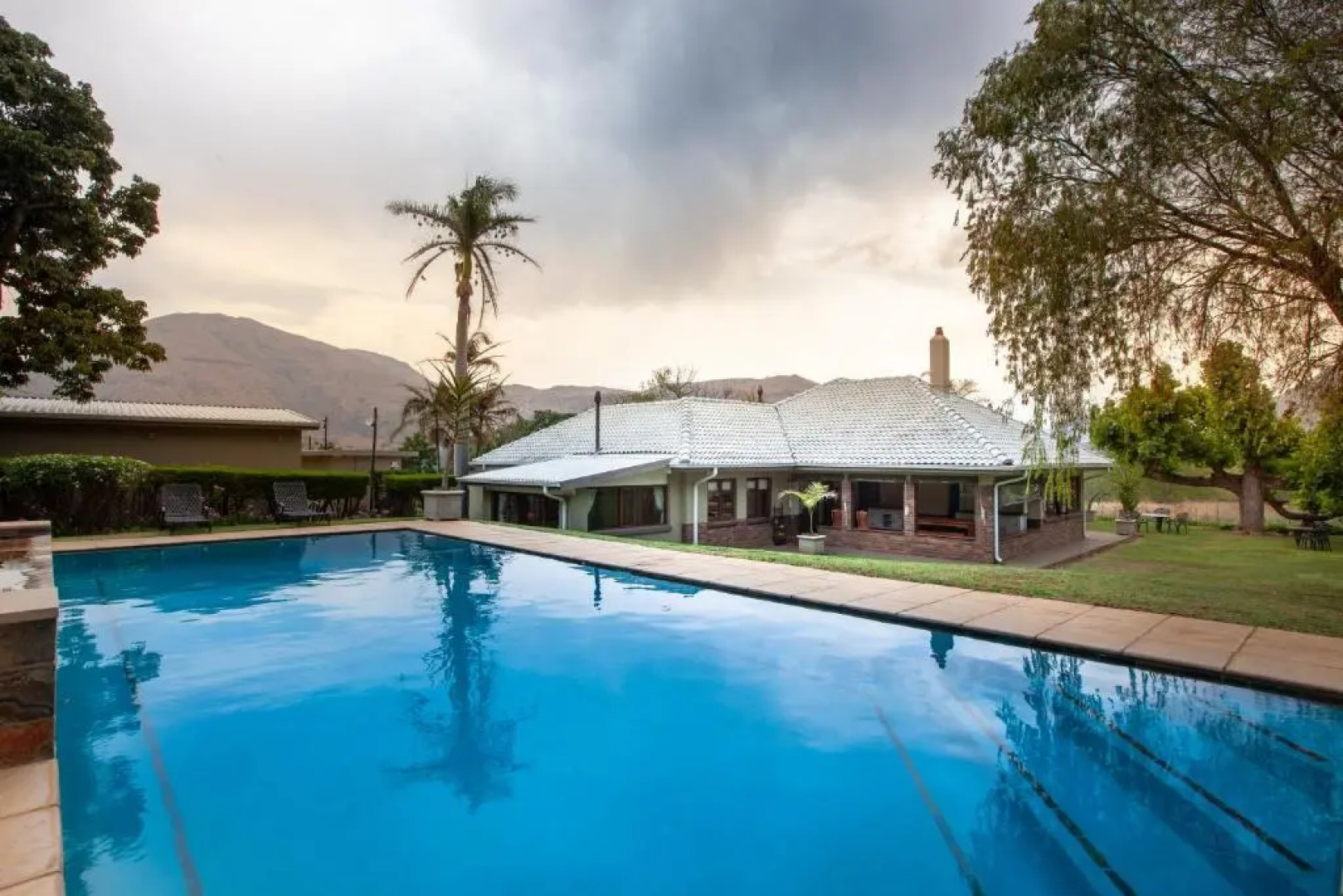 Twin Thorns Guesthouse