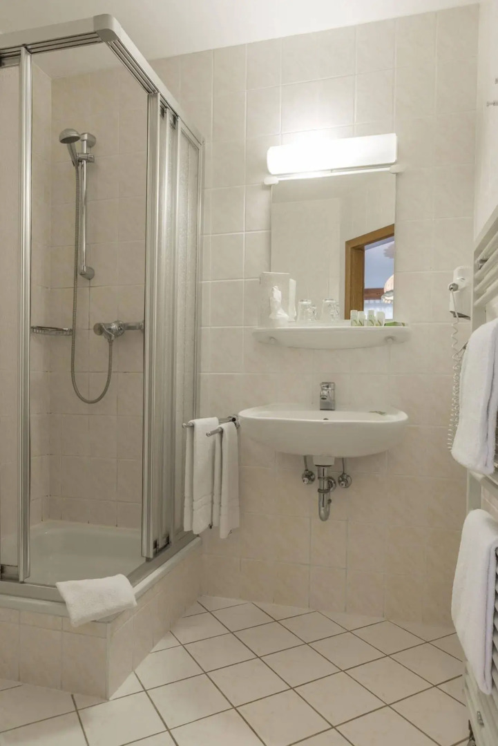 Burg Edelhof Hotel-Restaurant