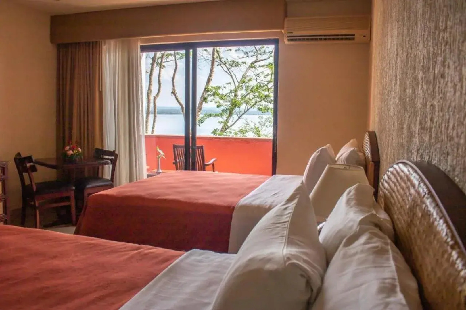 Hotel Camino Real Tikal