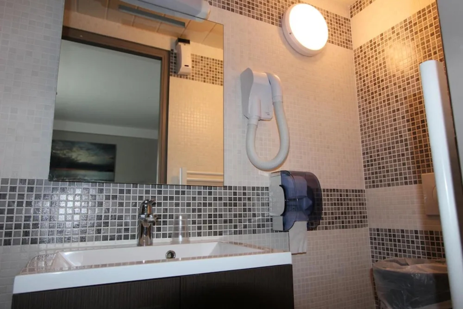 Residence Hoteliere Sarah Bernard