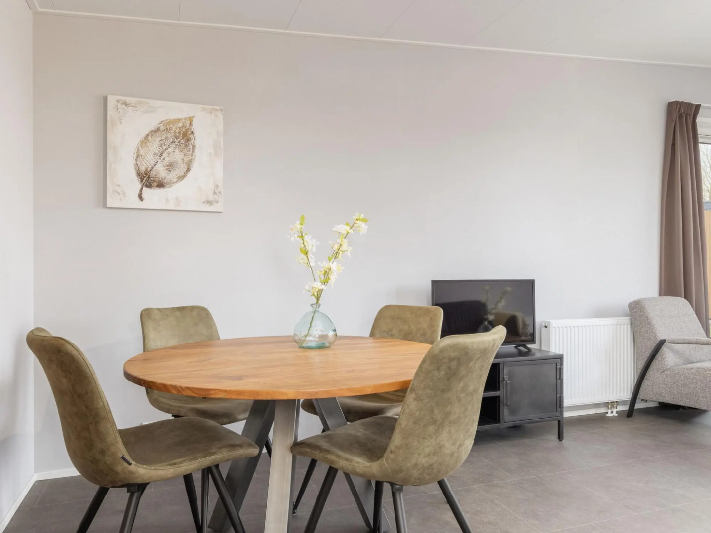 Premium Lodge Near Recreation Lake