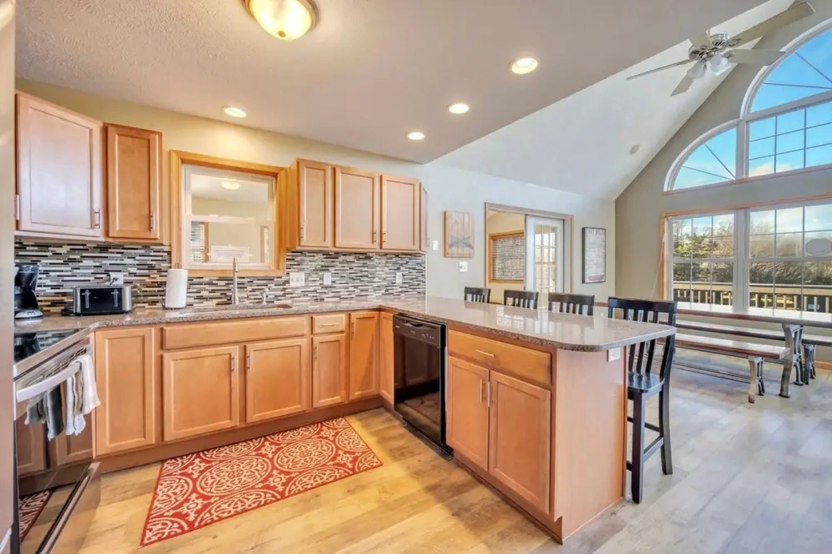 Pocono Pinnacle by Avantstay Steps to the Lake, Game Room, Large Deck