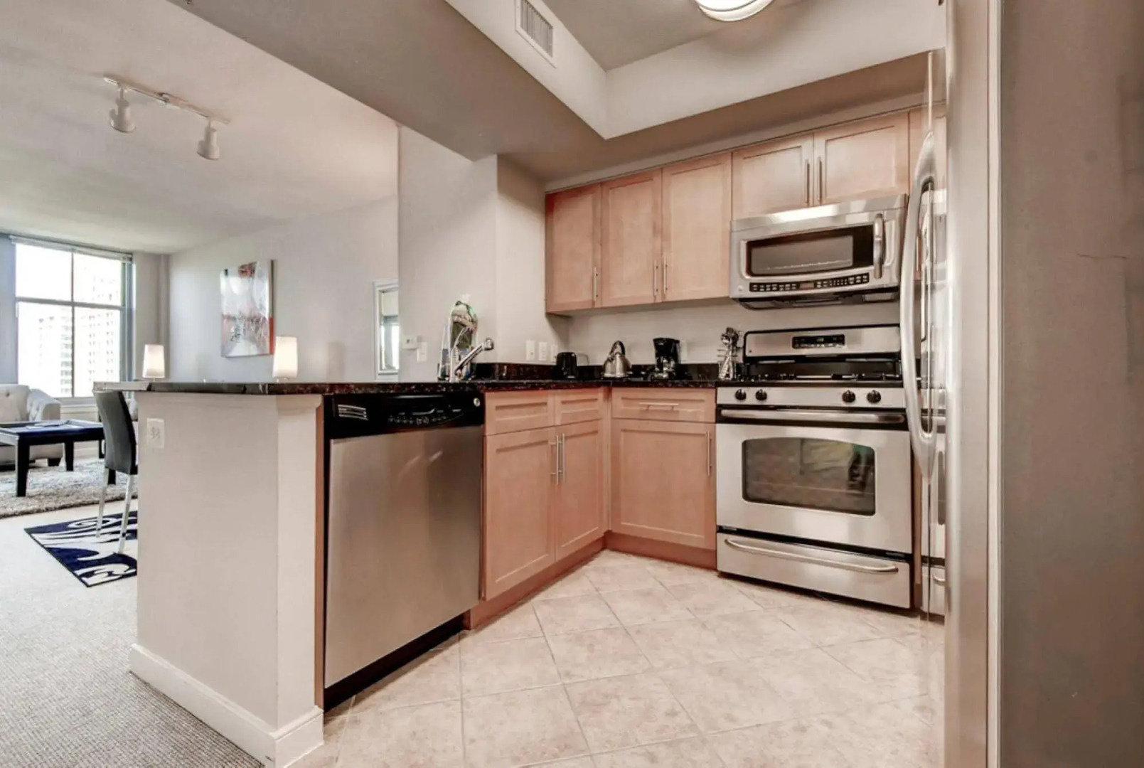 Global Luxury Suites at Metropolitan South