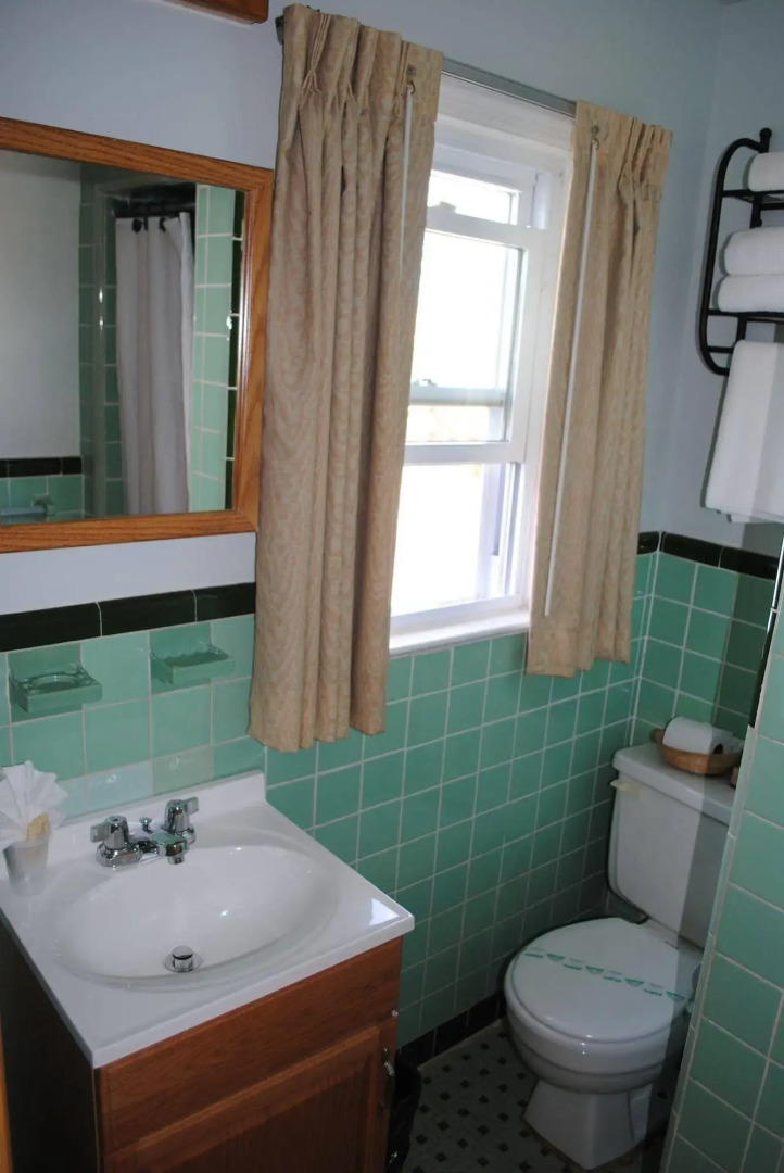 Daunt's Albatross Motel