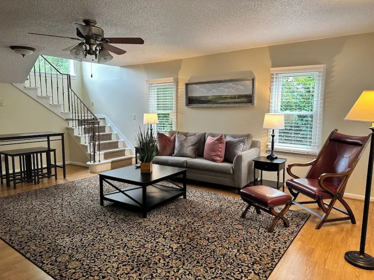 Mountainaire Inn and Log Cabins