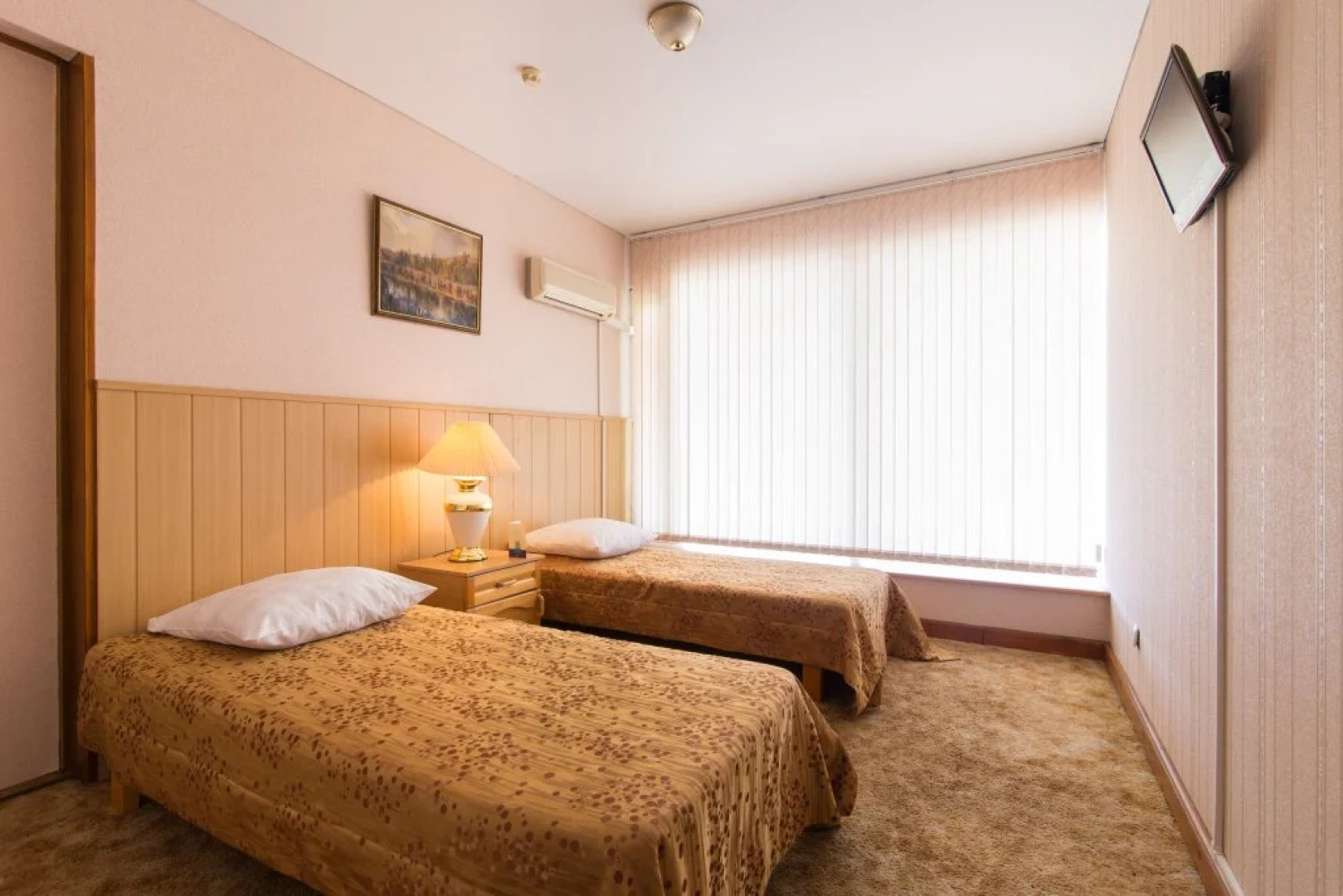 Нева Интернейшнл