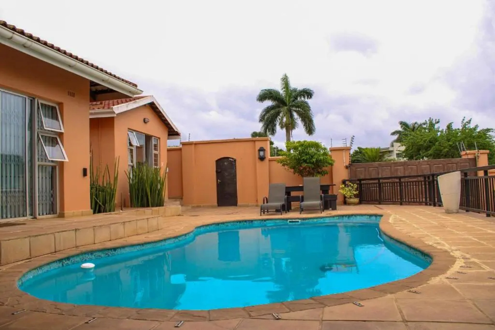 Seaview Executive Guest House