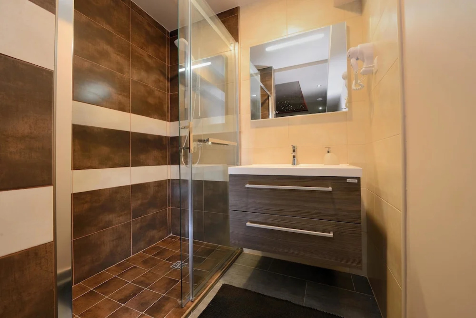 App and Rooms Tomislav Spa Bracic