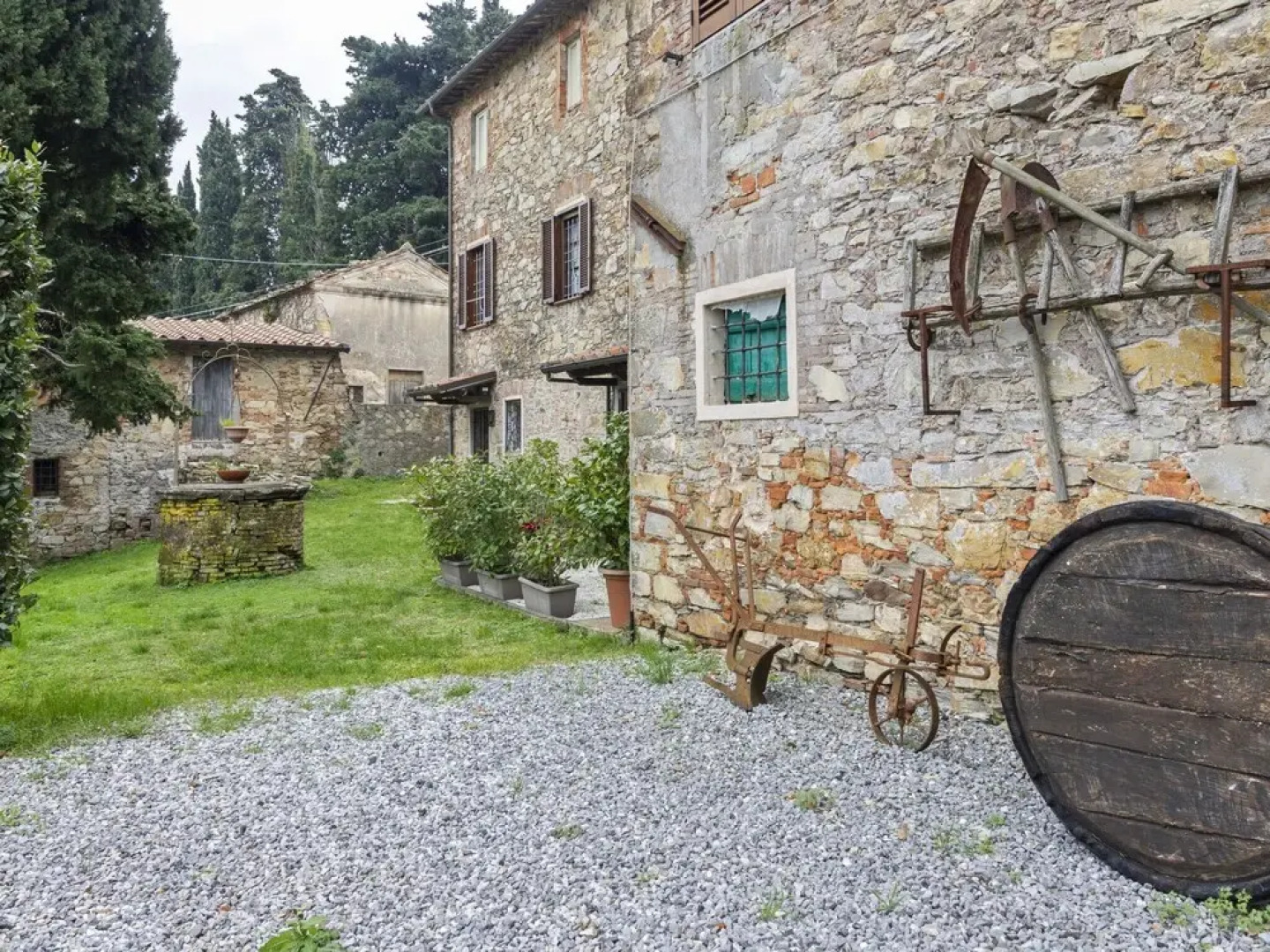 Vintage Holiday Home in Montemagno Camaiore With Sauna