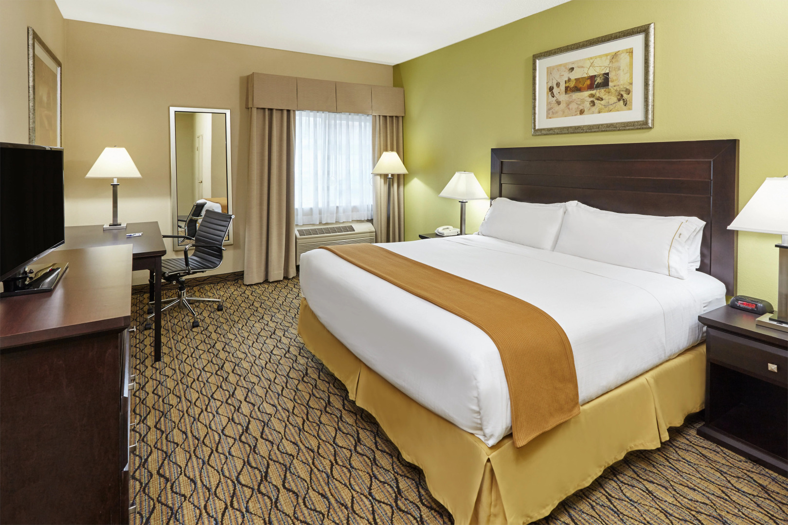 Holiday Inn Express & Suites Chicago-Libertyville by IHG