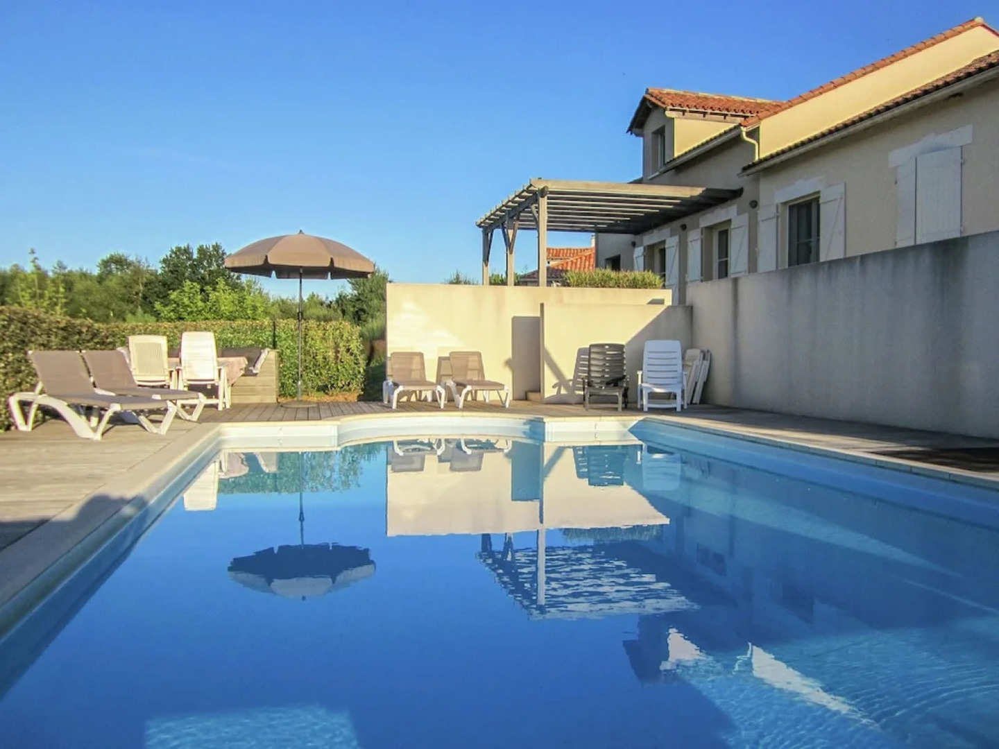 Luxury Villa With Private Pool Overlooking a Challenging 18-hole Golf Course