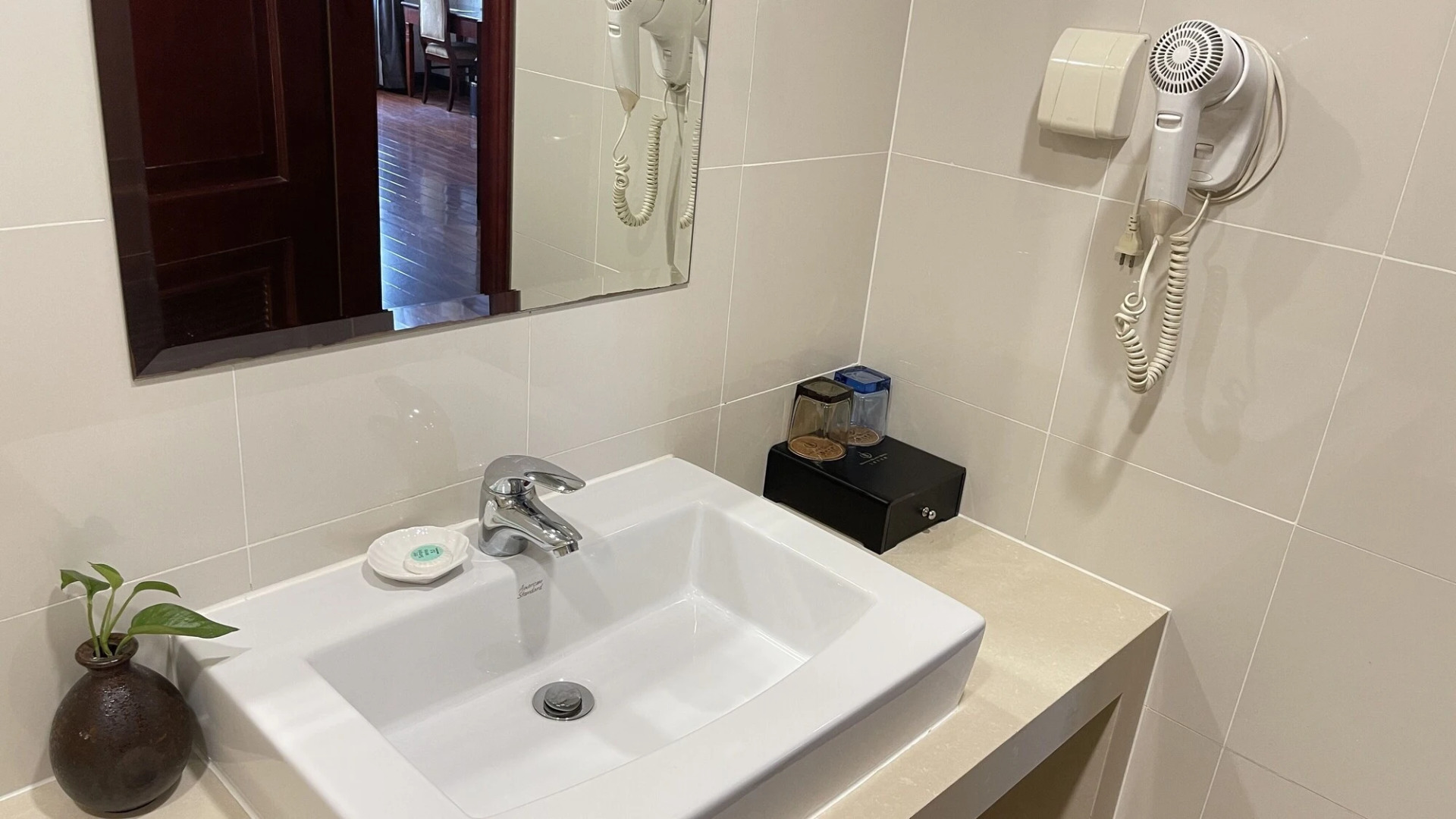 Seventh Heaven Hotel