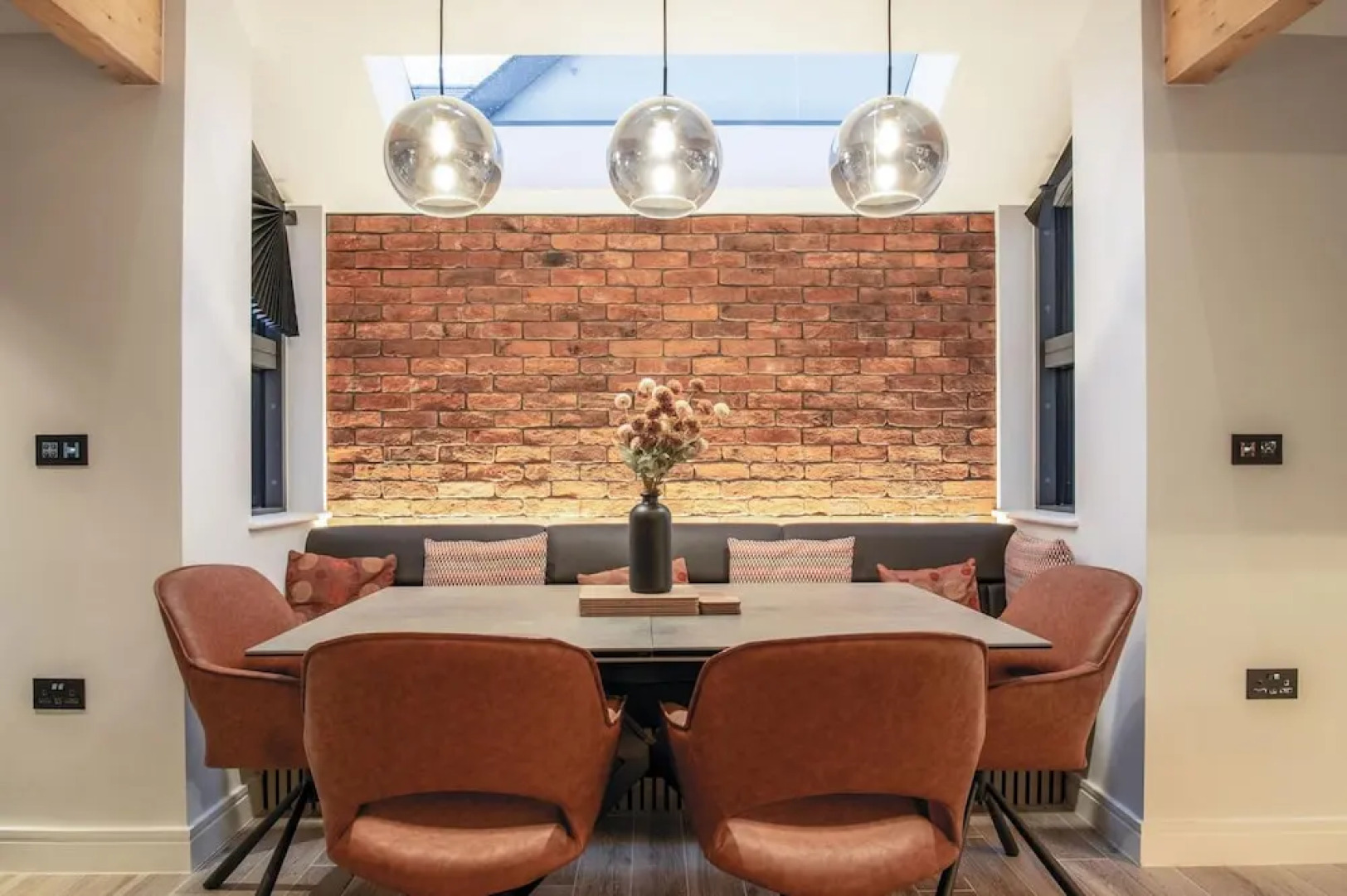 Ty Cyfoes - Luxurious 4 Bedroom - St. Florence