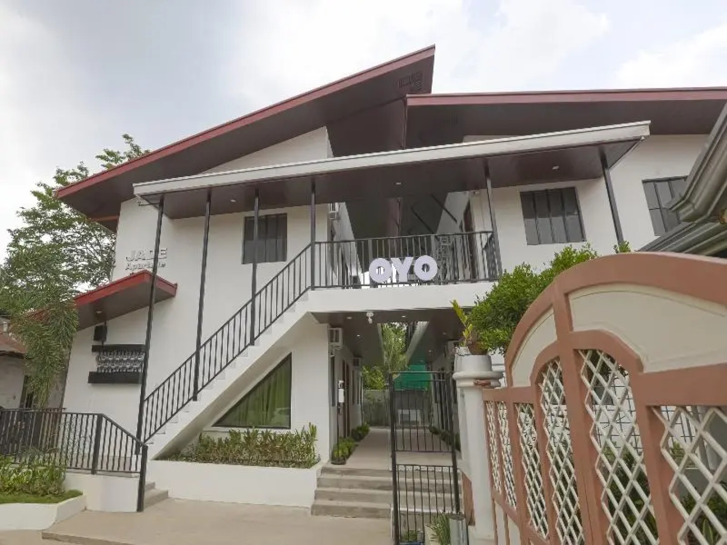 OYO 736 Jade Apartelle