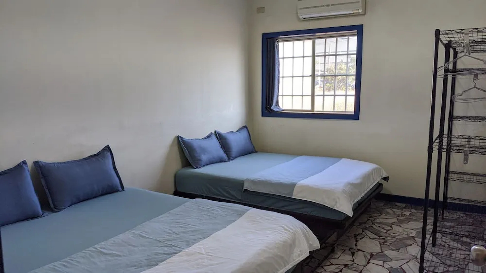 The Lodge for Cyclists - Hostel