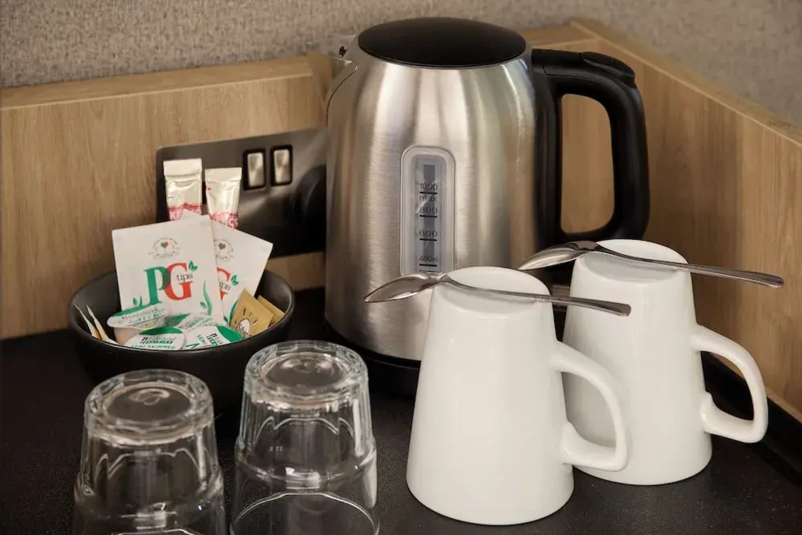 Premier Inn Bristol Parkway - M32