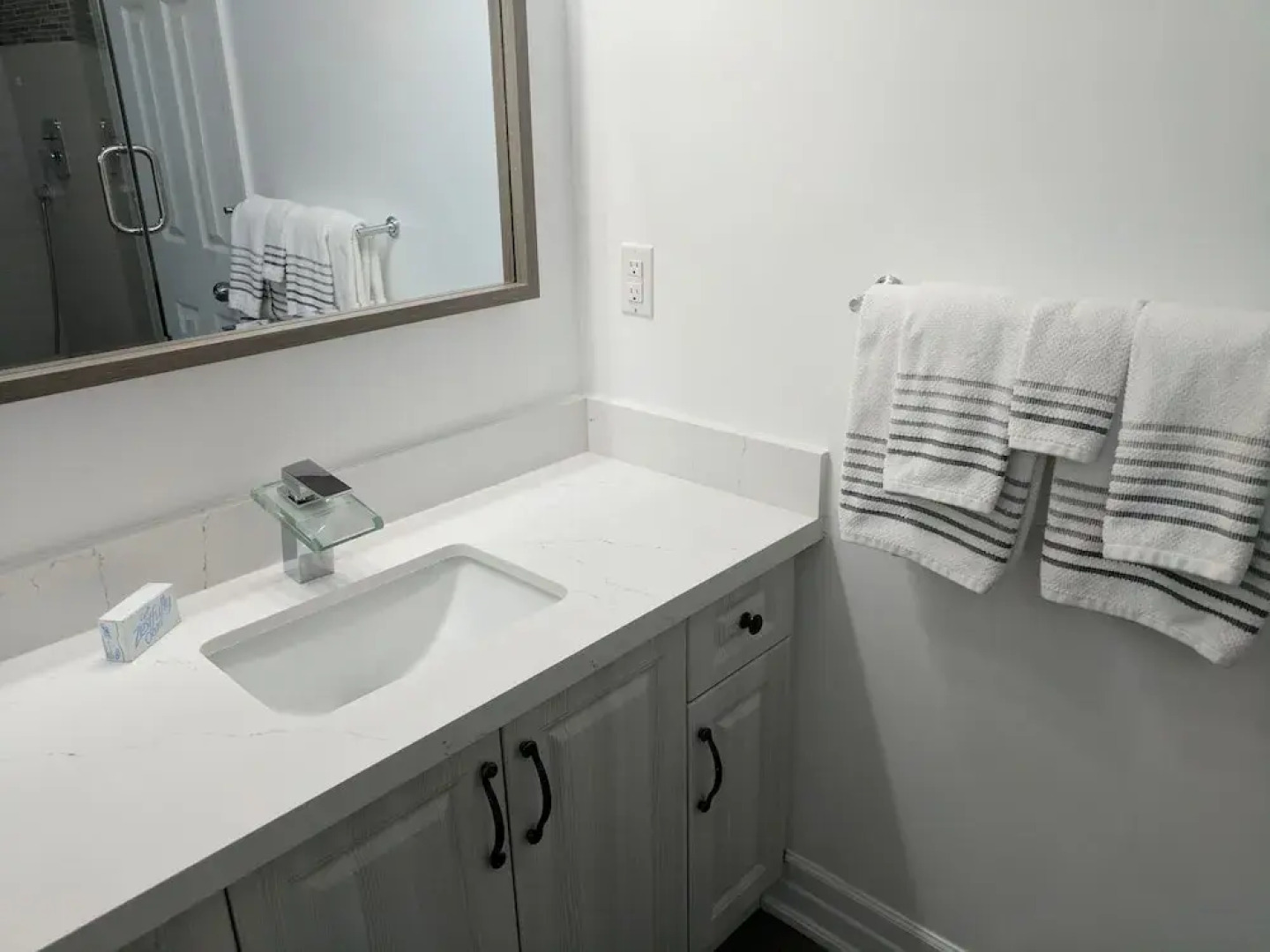 QuickStay - Beautiful 5bdrm House in Vaughan